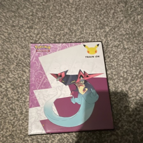 Pokémon anniversary binder - 25,